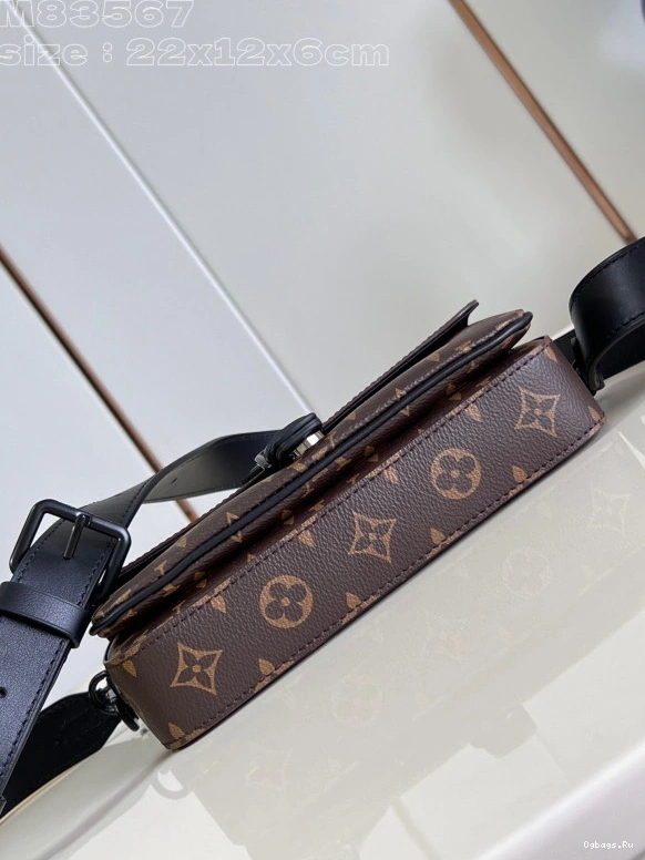 LOUIS VUITTON Wallet Montsouris Wearable 0104